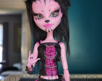 Custom Kitty Rocker Doll – Chains, Spikes, Glitter darkling