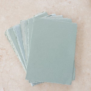 Carta da lettere per matrimonio Sage fatta a mano riciclata con bordo strappato / inviti per matrimonio, bordi organici frastagliati - 5x7", disponibili A6, A5, DL e A4
