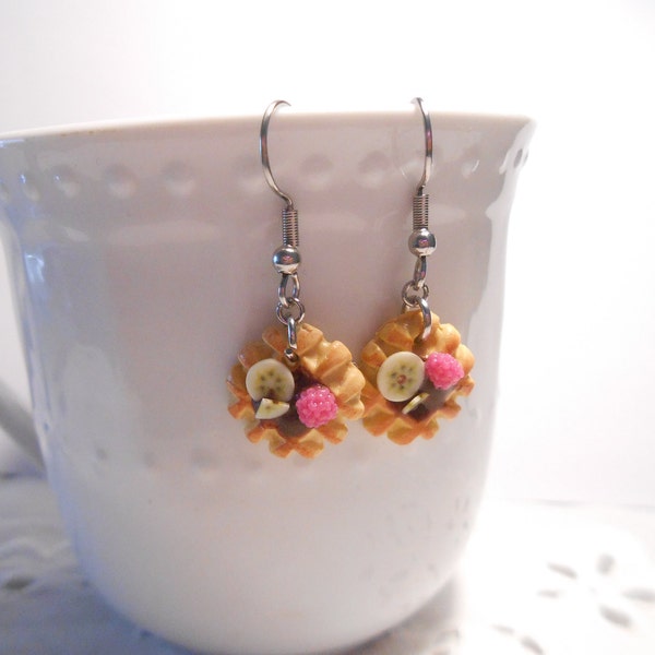 Boucles d’oreilles gourmands gaufres en fimo . bijoux gourmand. Boucles d'oreilles original