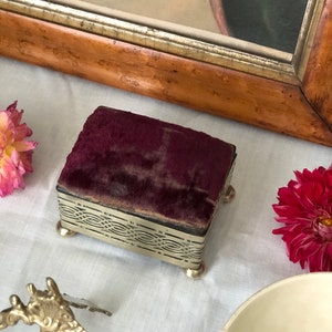 A silver plate box, Edwardian, rectangular, EPNS, wine red velvet top, cream silk lining, gift, jewellery box.