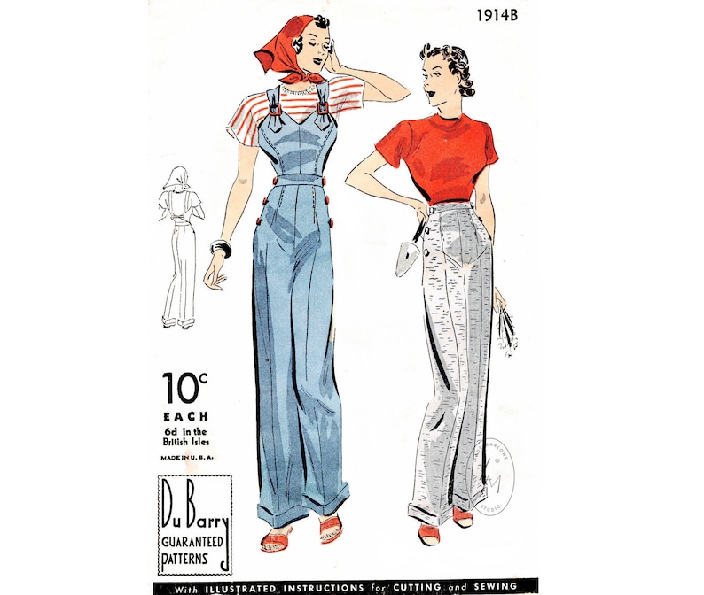 Op de afbeelding: Een vintage naai-patroonillustratie met twee vrouwen die verschillende outfits dragen. De vrouw links draagt een blauwe denim jumpsuit met een rood-wit gestreept shirt en een rode hoofdband. De vrouw rechts draagt een rood topje en een grijze broek. Het patroonnummer 1914B staat bovenaan de afbeelding gedrukt. De tekst "10&cent; EACH 6d in the British Isles MADE IN G.B." staat onder de afbeelding gedrukt.