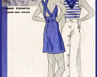 Puede incluir: Un patrón de costura vintage con dos mujeres que llevan diferentes atuendos. La mujer de la izquierda lleva un vestido azul sin mangas con un cuello blanco y un cinturón blanco. La mujer de la derecha lleva una falda blanca con una blusa azul y blanca a rayas. El patrón es para la talla 14, 32 de busto y 35 de cadera. El número del patrón es 709. El texto "HOLLYWOOD PATTERN" está en la parte inferior de la imagen.