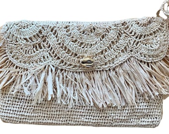 Straw clutch bag, small crochet bag, raffia bag with shells, summer clutch bag, gift for girlfriend