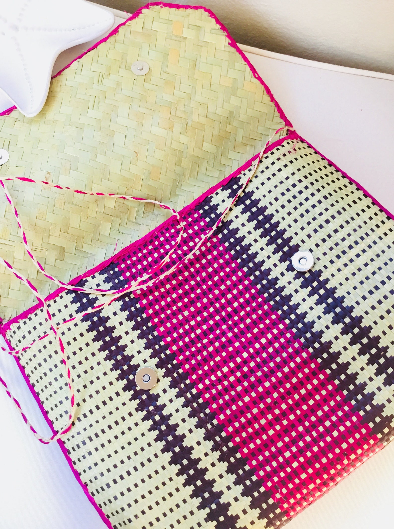 straw clutch handbag