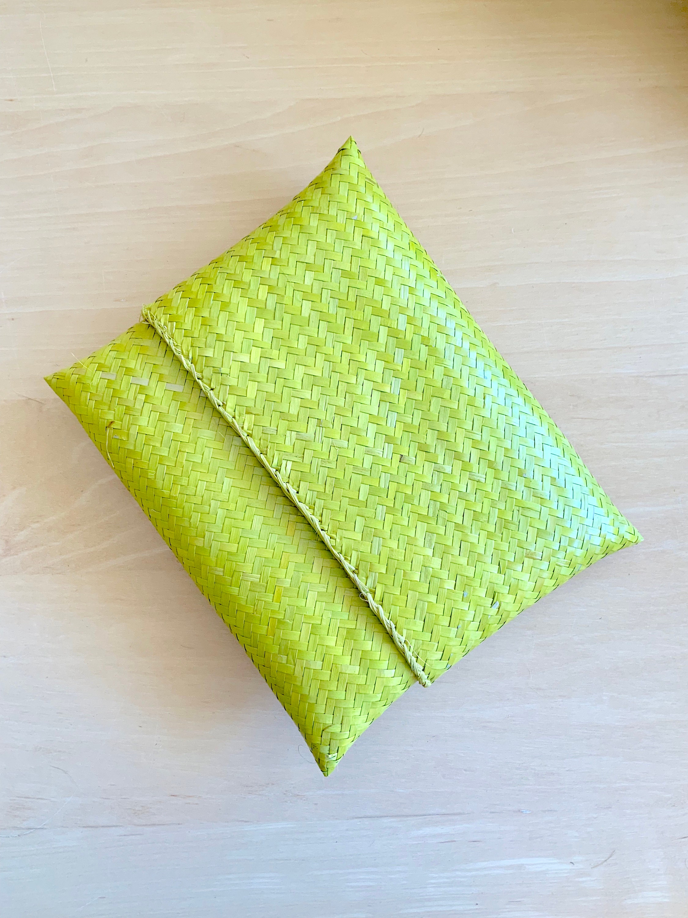 Straw clutch bag small clutch bag straw folio purse Etsy