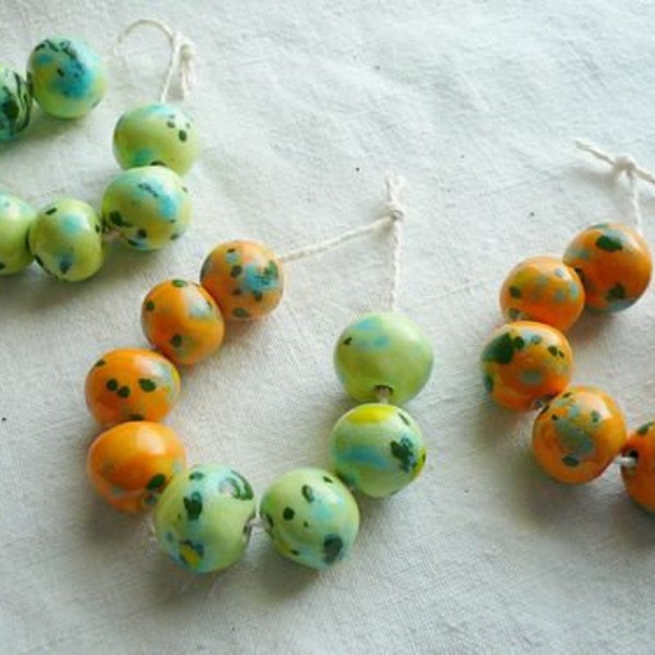 8 perline di ceramica con puntini colorati - perline ceramica per collana e gioielli originali - idea regalo amica o festa della mamma -