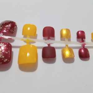 redand yellow toe nails fake toenails xmas pedicure false tips