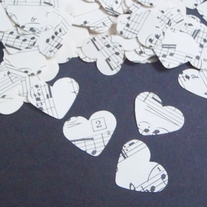 notas vintage confeti corazones música partituras de boda decoración de mesa de boda napolitana diy scrapbooking reciclado lasoffittadiste