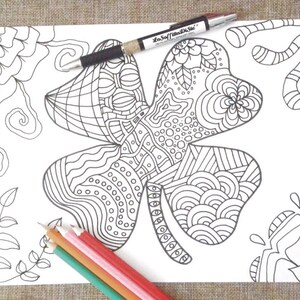 trèfle à quatre feuilles coloration saint patrick bonne chance porte-bonheur enfants fleur doodle impression téléchargement numérique instantané lasoffittadiste