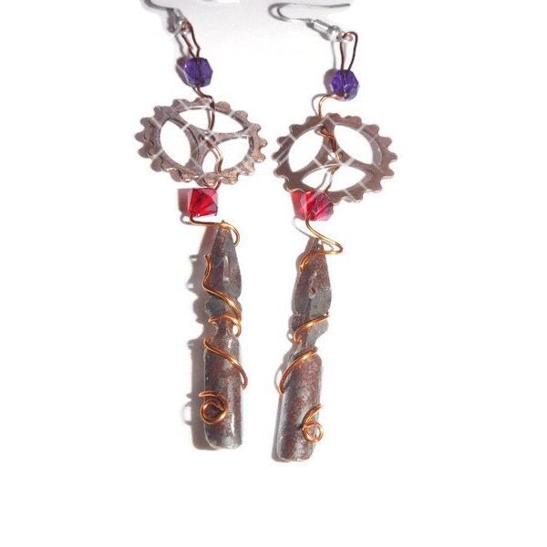Orecchino Steampunk in stile vintage, ingranaggio a forma di cuore