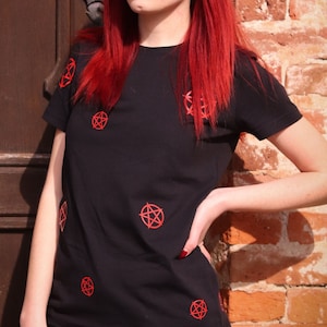 Original Black T-Shirt for Women with &quot;Pentagram Pattern&quot; Design by Kalithea