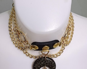 Collana punk gotica strega luna nera Collana tripla dea luna Collana in