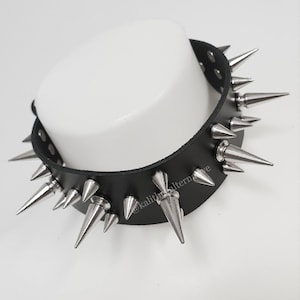Gothic Leather Choker With Spikes