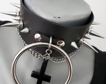 Gargantilla gótica de cuero negro con pinchos - Collar con cruz y cadenas de resina