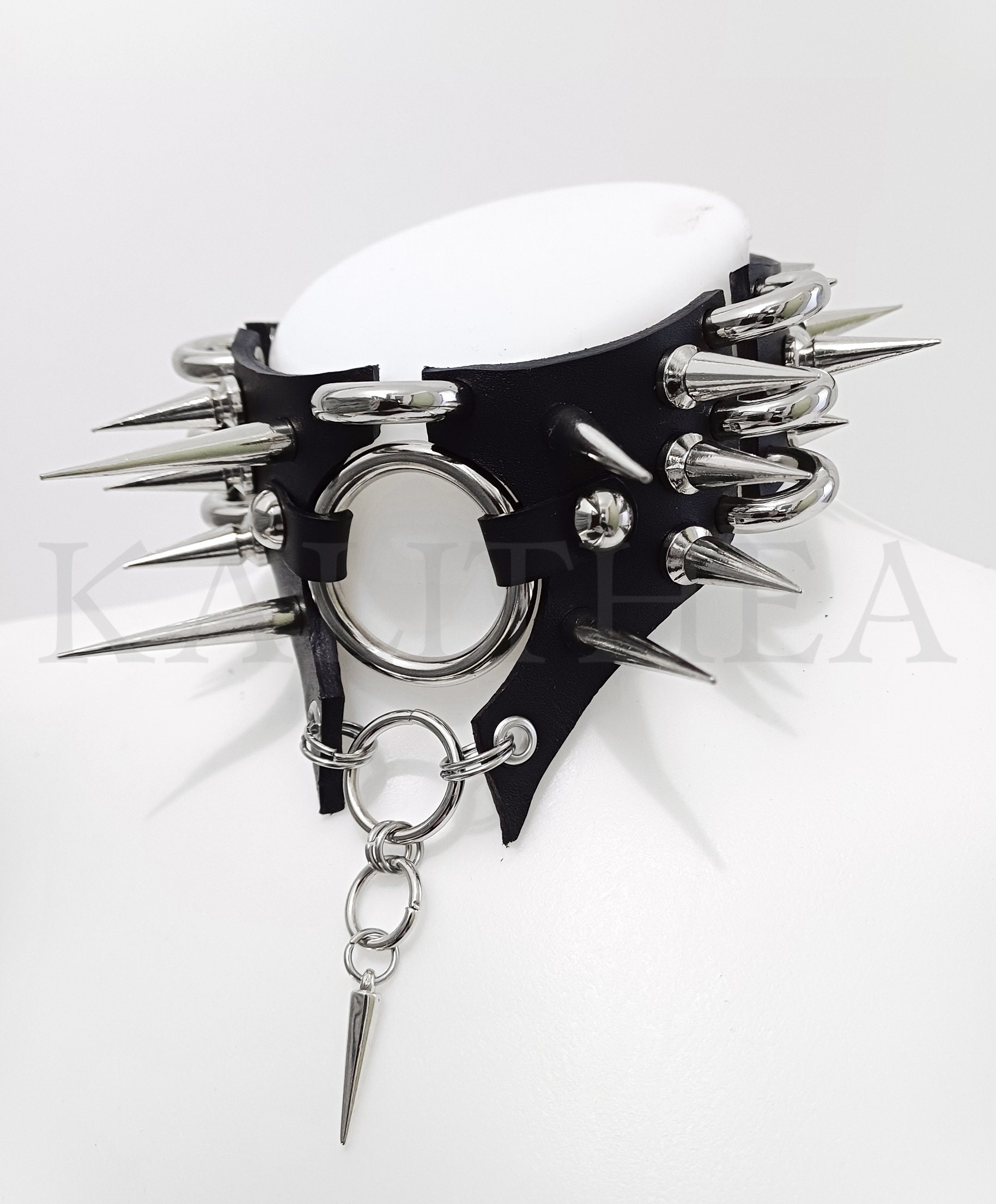 スパイク付きレザーチョーカー：ブラックメタルカラー - Etsy 日本