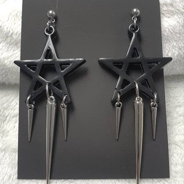 Schwarze Pentagramm Ohrringe - Witchy Spiked Gothic Ohrringe