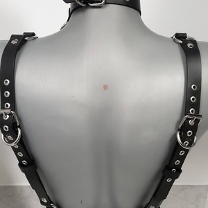 Colete gótico de couro preto - Roupa para festivais imagem 4