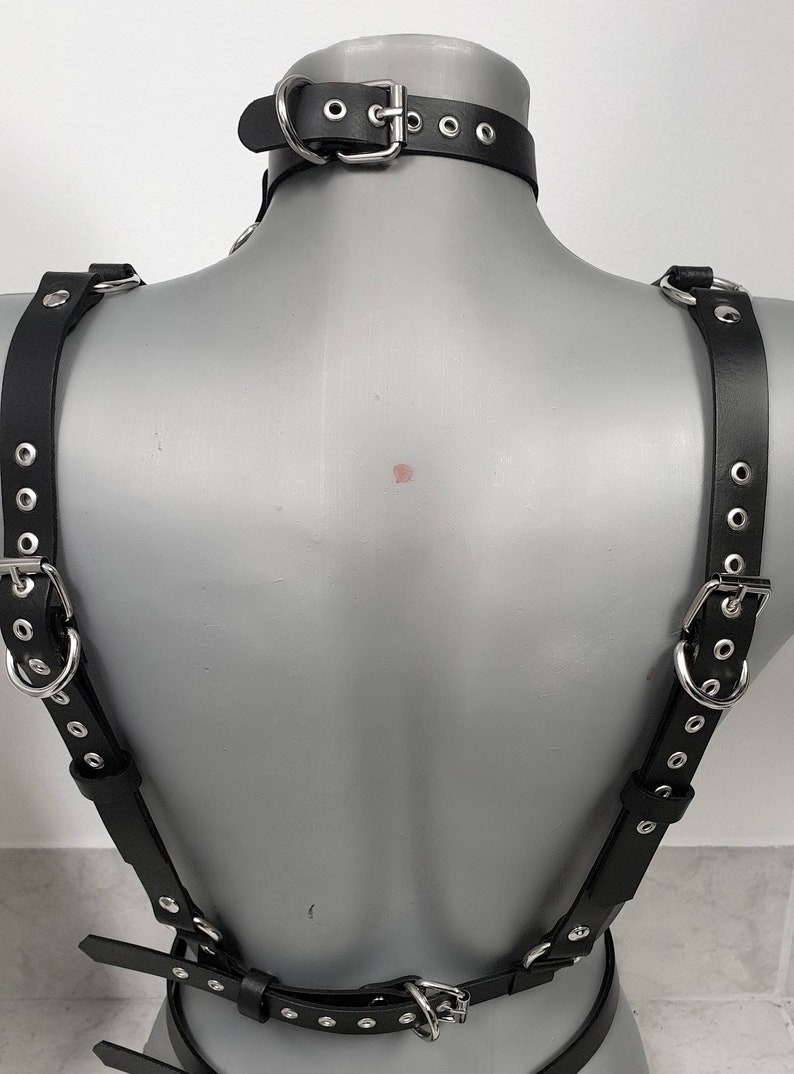 Colete gótico de couro preto - Roupa para festivais imagem 4