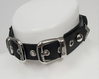 Statement stylish gothic leather choker