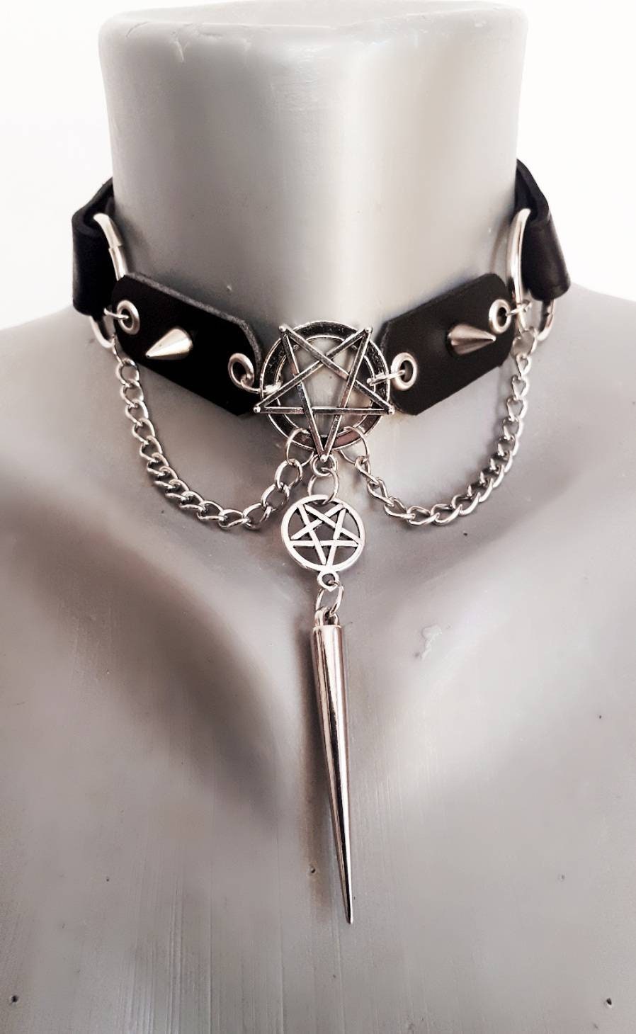 RORPOIR 1pc Pentagram Necklace Goth Necklace Goth Chokers Black Chokers  Girl Presents Chokers for Women Metal Necklace Gothic Collar Leather Collar