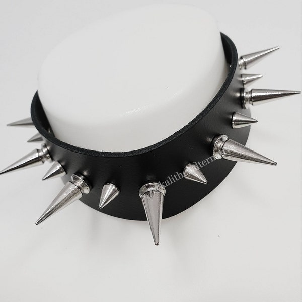 Breiter Spiked Gothic Leder Choker