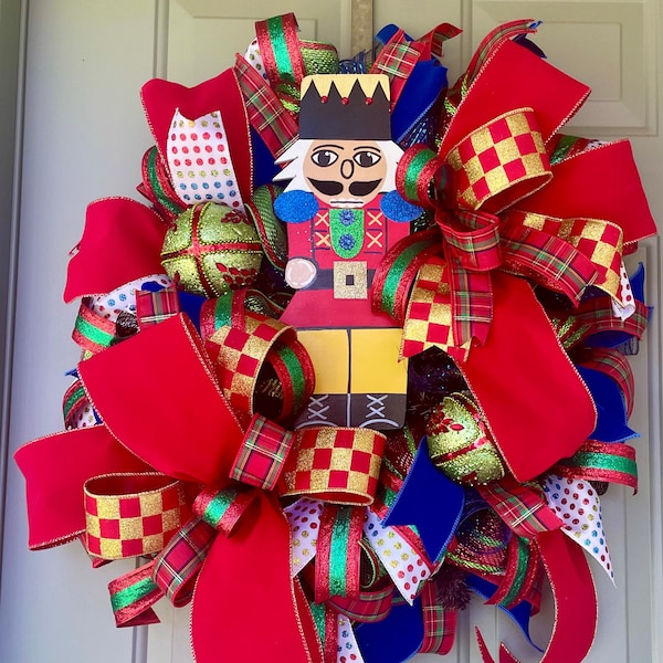 Christmas wreath, nutcracker wreath, toy soldier wreath, deco mesh wreath