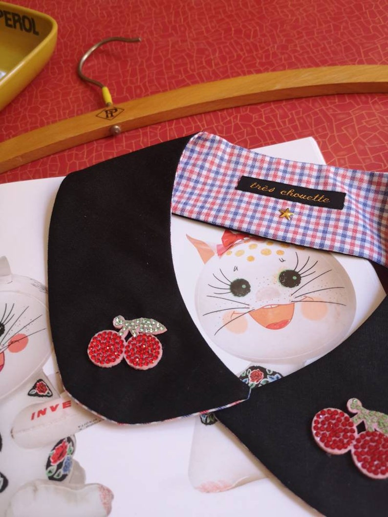 Cotton Peter Pan collar featuring two cherries patches. image 3