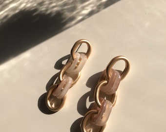 Gold Chain Linked Earrings With Beige Acrylic