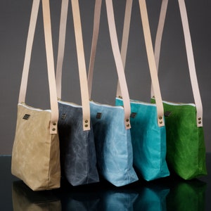 Petit sac à main en toile cirée fait main - Mini sac durable et respectueux de l'environnement - Porte-monnaie élégant en toile cirée pour femme