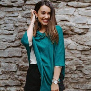 Poncho en tricot de coton modal | Papier de voyage léger | Couche écologique douce fabriquée au Canada emerald
