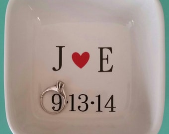 Ring Dish / Engagement Gift / Wedding Gift / Personalized Wedding Gift / Jewelry dish / Gift for Bride