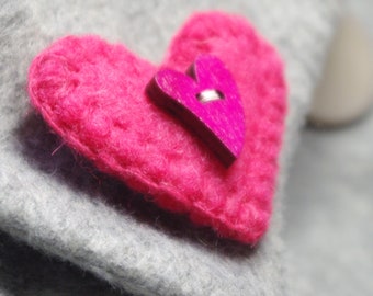 Heart  shape brooch, Unique felted heart brooch pin, Pink heart felt brooch Pin, gift for woman pink felt heart pin, Unique Felt wool brooch