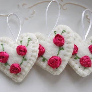 Felted heart ornaments, ornaments for a tree, Valentines day ornaments, white felted hearts with dark pink roses