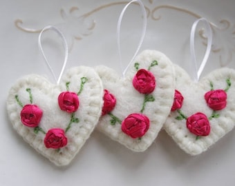 Felted heart ornaments, ornaments for a tree, Valentines day ornaments, white felted hearts with dark pink roses
