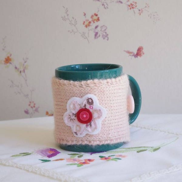 Knitted pink cup cozy, wool knit cup warmer, wool tea cup cozy, knit coffee cup cozy with felt flower, knit cup cover, wool mug hug