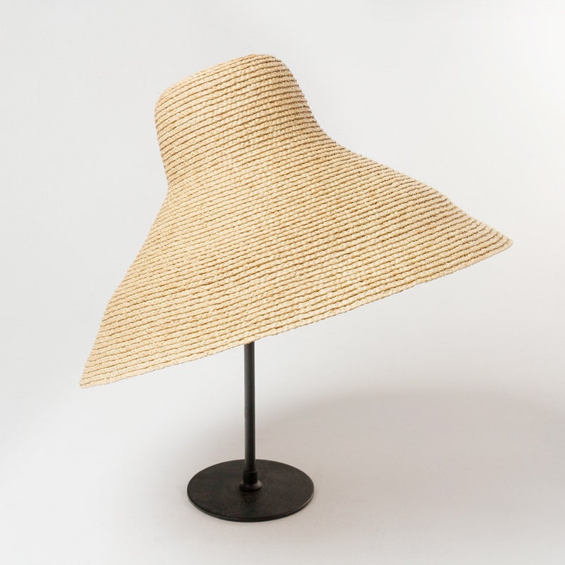 Lafite straw hat with cone-shaped visor and large brim for outdoor sun protection image 8