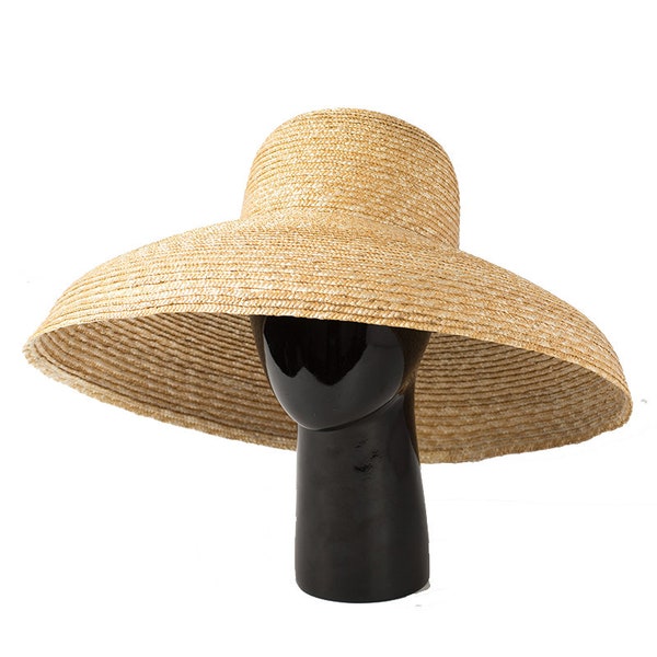 European and American vintage elegant bowl-shaped straw hat lady hat in summer sun block hat.