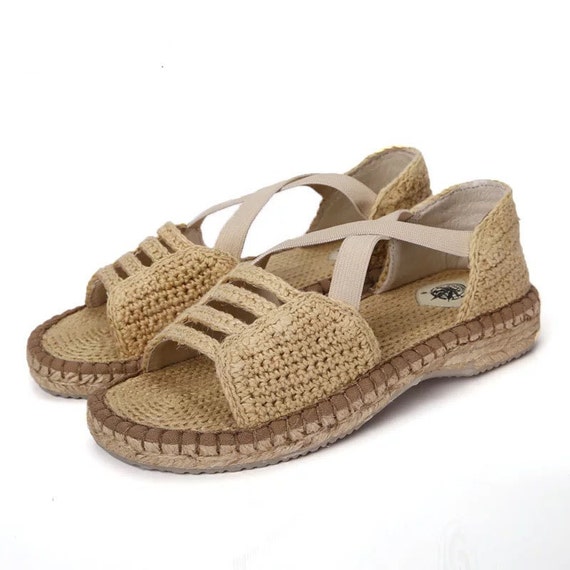 mens beach shoes sandals