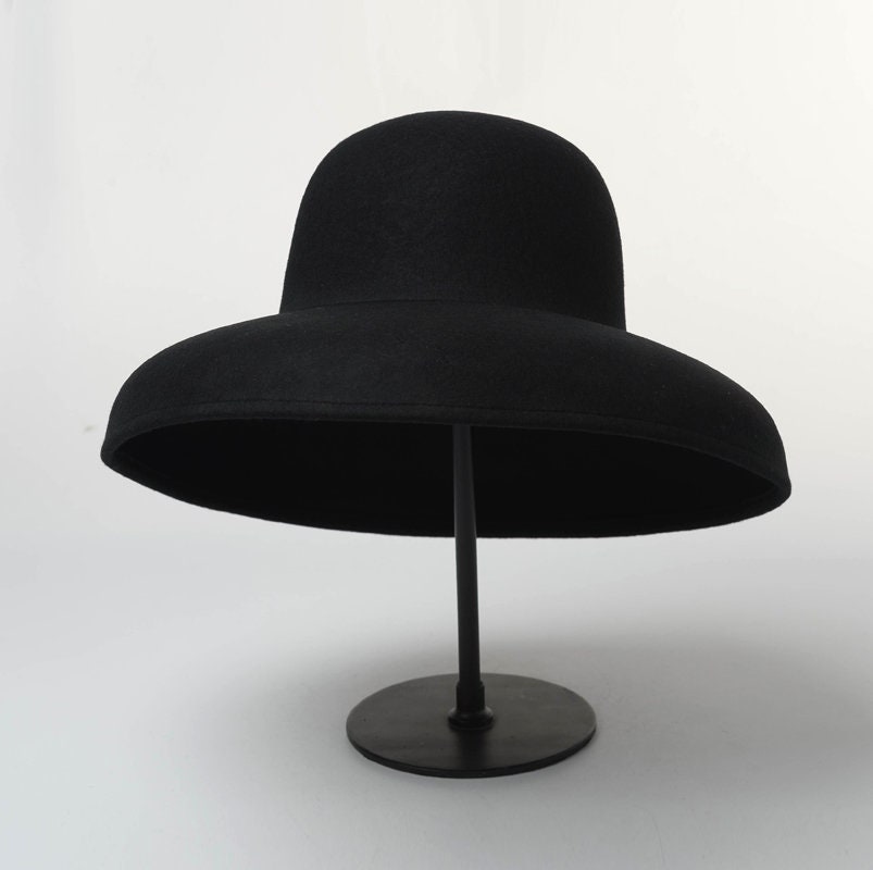 Retro Fashion Bowler Hat With Large Cap 