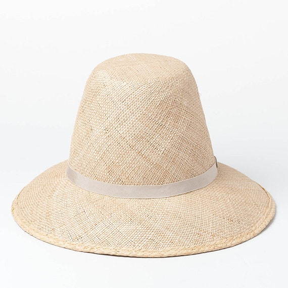 Cornice Grass Hat Outdoor 