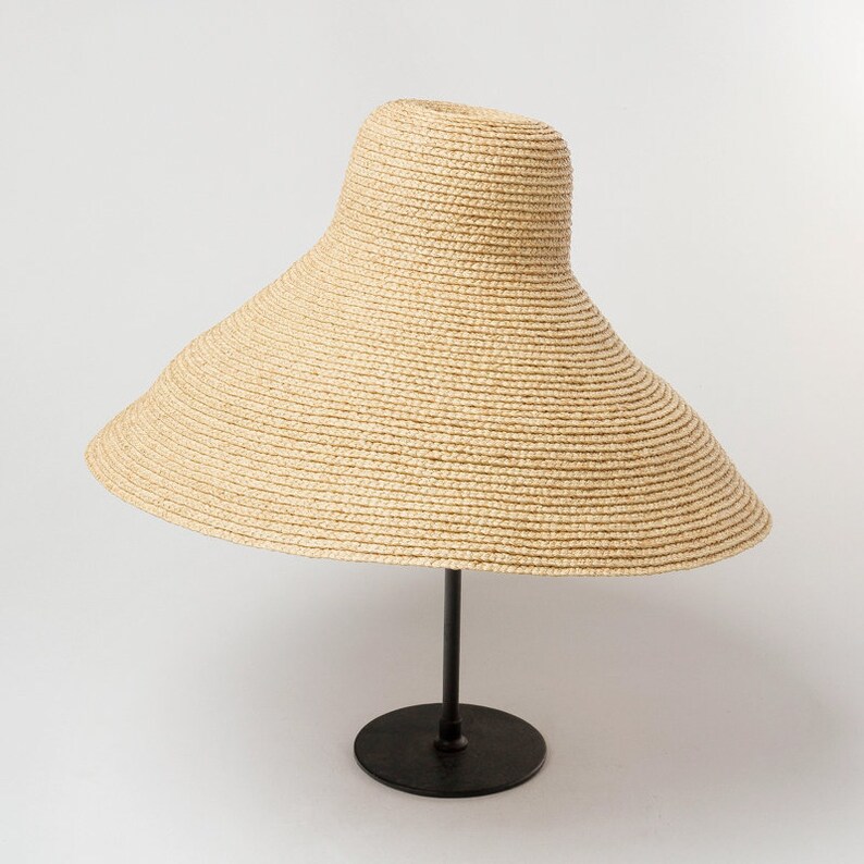 Lafite straw hat with cone-shaped visor and large brim for outdoor sun protection image 7