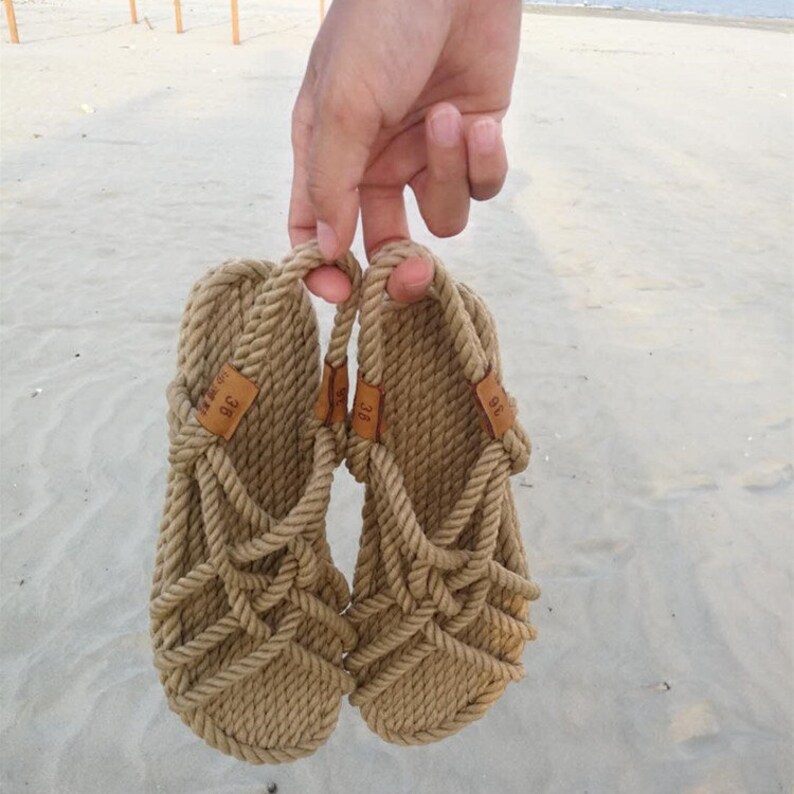 New style woven straw rope I sandals summer flat Roman student toe clippers straw sandals 