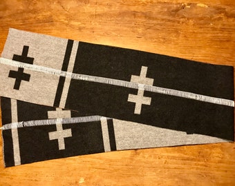 Pendleton® Jacquard Wool - Black & Gray Crosses - Reversible - 81 x 12 1/2