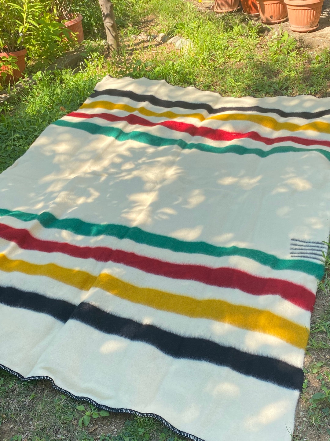 Hudson's Bay Style Wool Blanket Bedspread Thick and Warm Blankets 100 Organic Virgin Wool