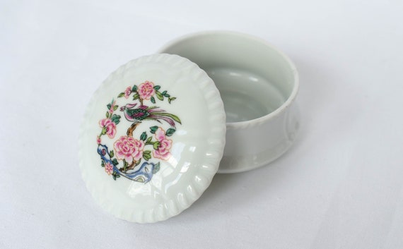 Boîte à bijoux ronde en porcelaine de Limoges avec motif floral