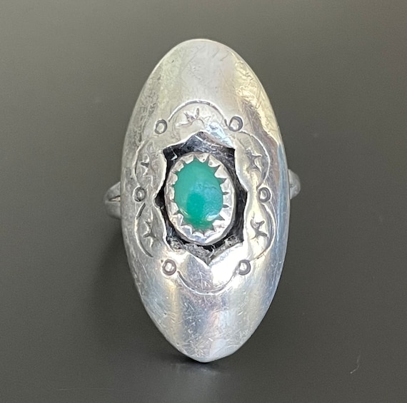 Vintage Native American Sterling Silver and Green Turquoise Shadowbox Oval Ring Size 5 , Navajo Signed AR