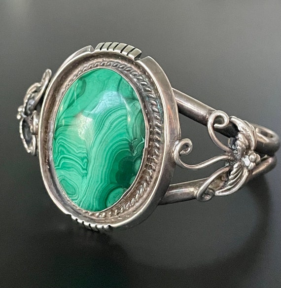 Huge Modernistic Native American Navajo Turquoise Sterling Silver Side Inlay Bracelet Huge Modernistic Native American Navajo Turquoise Sterling Silver Side Inlay Bracelet
