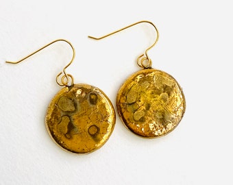 Gold round ceramic drop earrings for special gift.