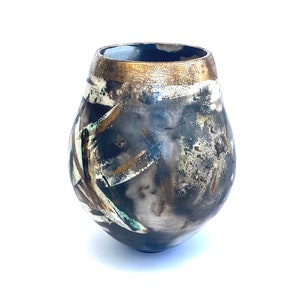 Pit-fired pot with gold. Thoughtful gift for a special friend. image 6