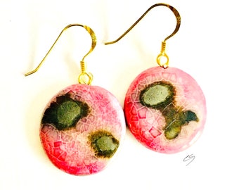 Pink n grey round ceramic earrings.